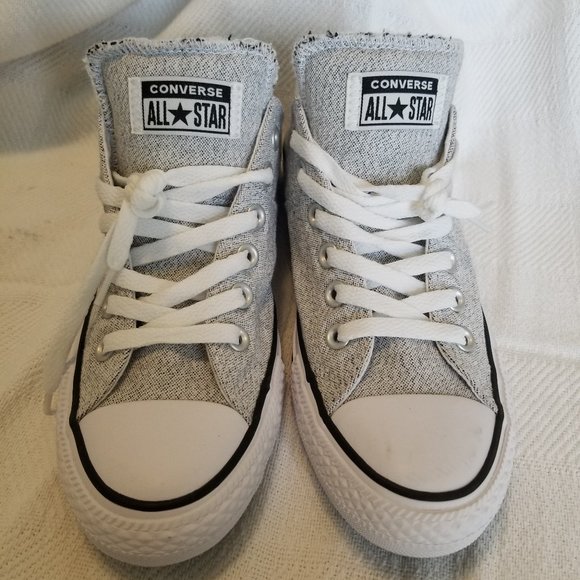 Converse - Picture 1 of 3